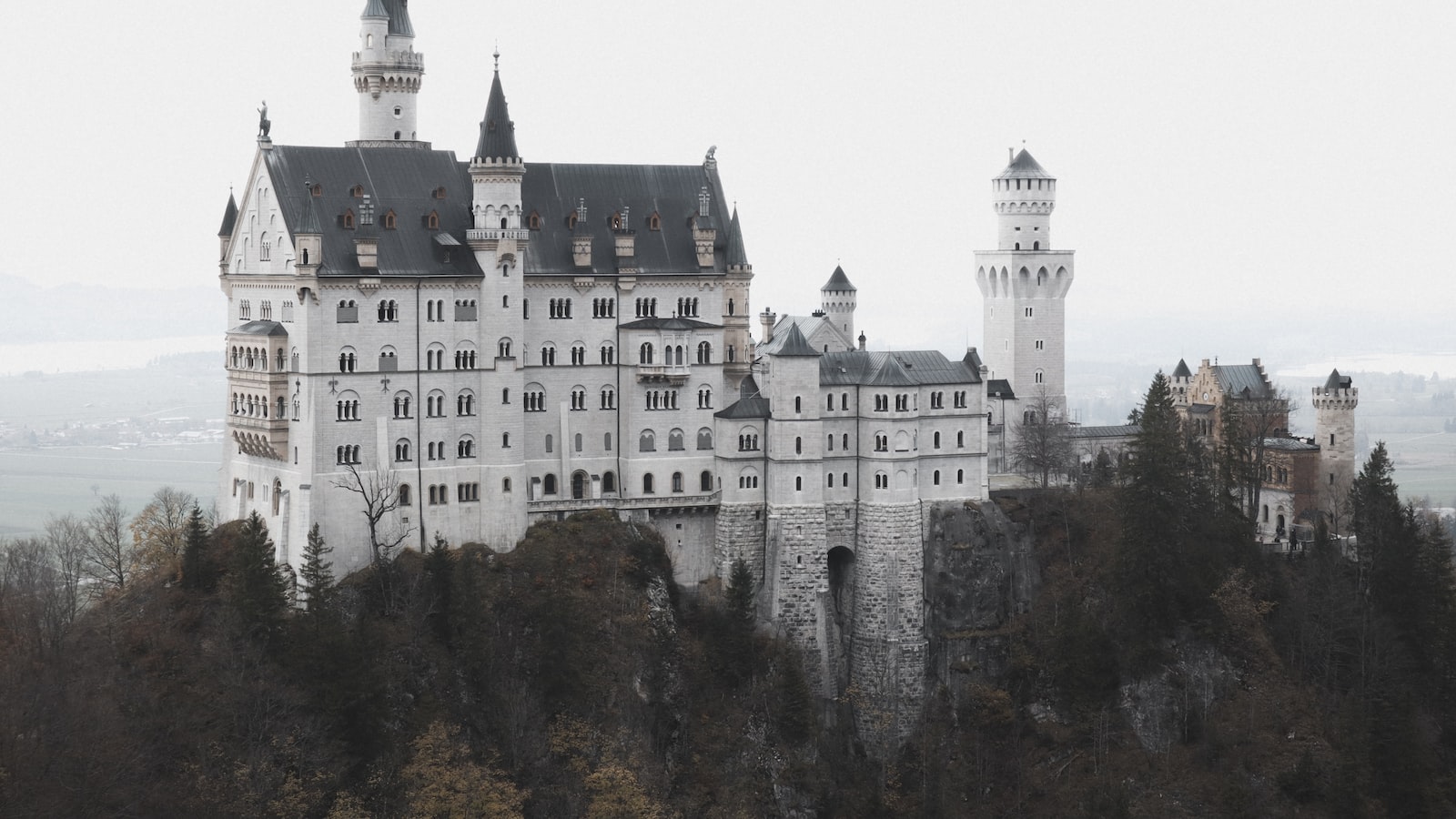 The Enigmatic Secrets of Dracula’s Castle