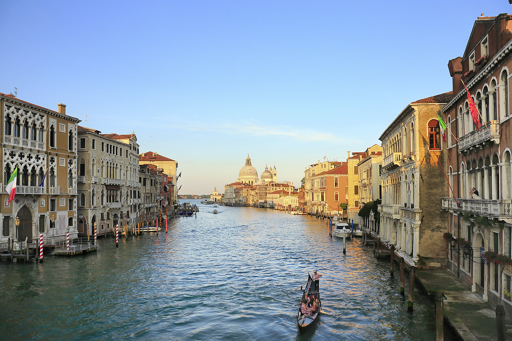 Venice: A Pictorial Journey through the Enchanting Canals and Architectural Wonders