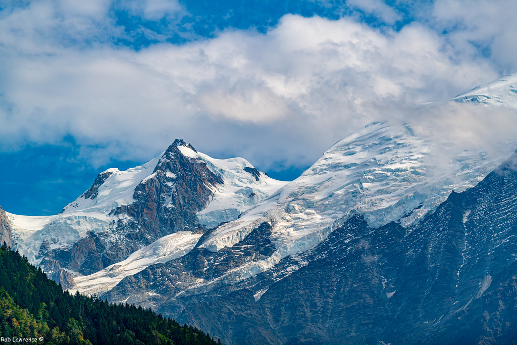 Exploring the Allure of the French Alps: A Magnificent Winter Wonderland