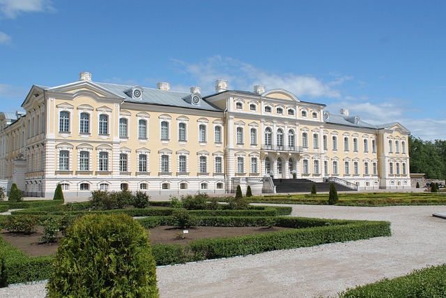 Enjoy the Timeless Beauty of Rundāle Palace Gardens: A Harmonious Fusion of Nature and Artistry