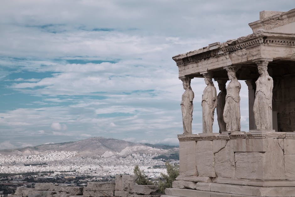 Unveiling the Timeless Customs of Greek Weddings: A Joyous Celebration of Love and Tradition