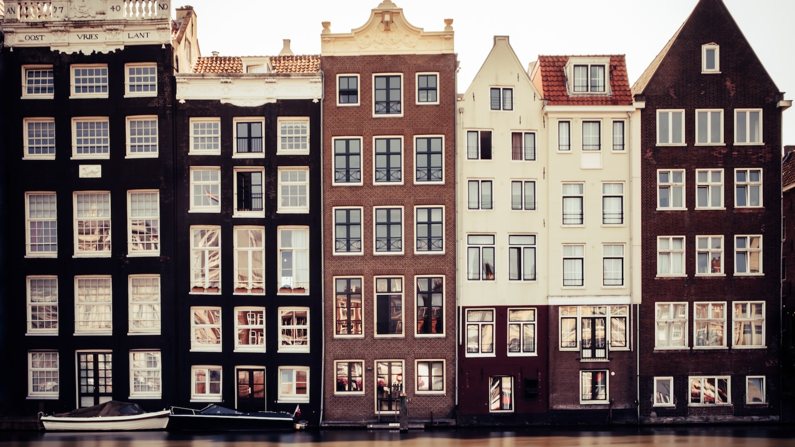 Hidden Gems of Amsterdam: Off-the-Beaten-Path Cultural Experiences