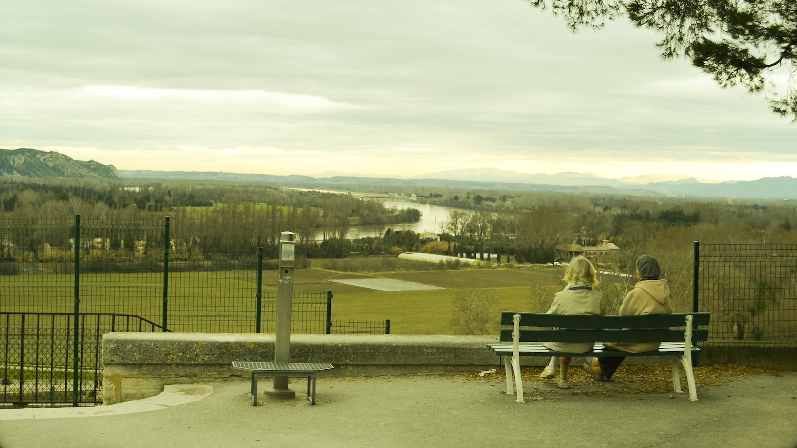 Unearthing the Riches of Avignon: Exploring the Papal Palace and Pont d'Avignon