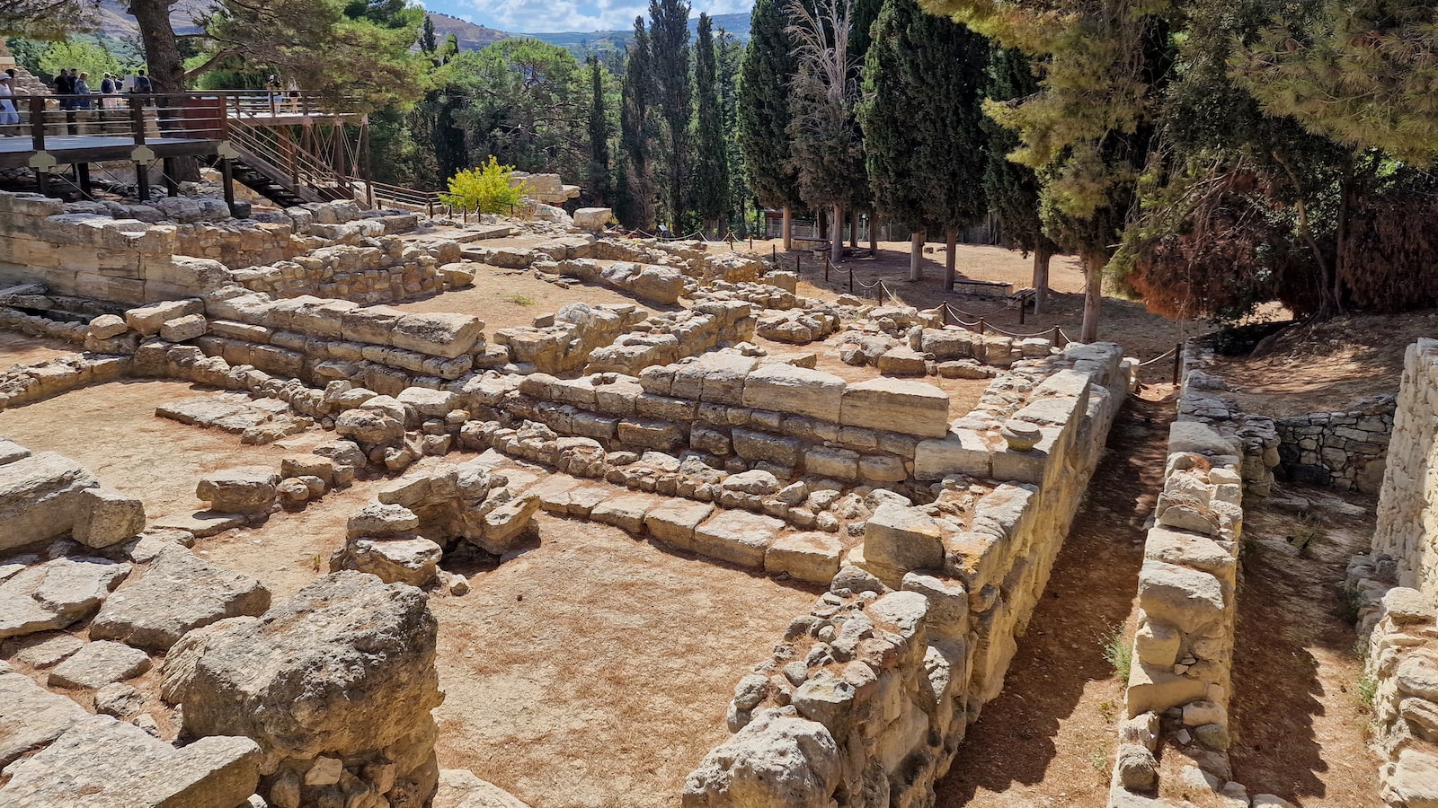 Exploring the Minoan and Mycenaean Legacy: Must-Visit Archaeological Sites and Museums