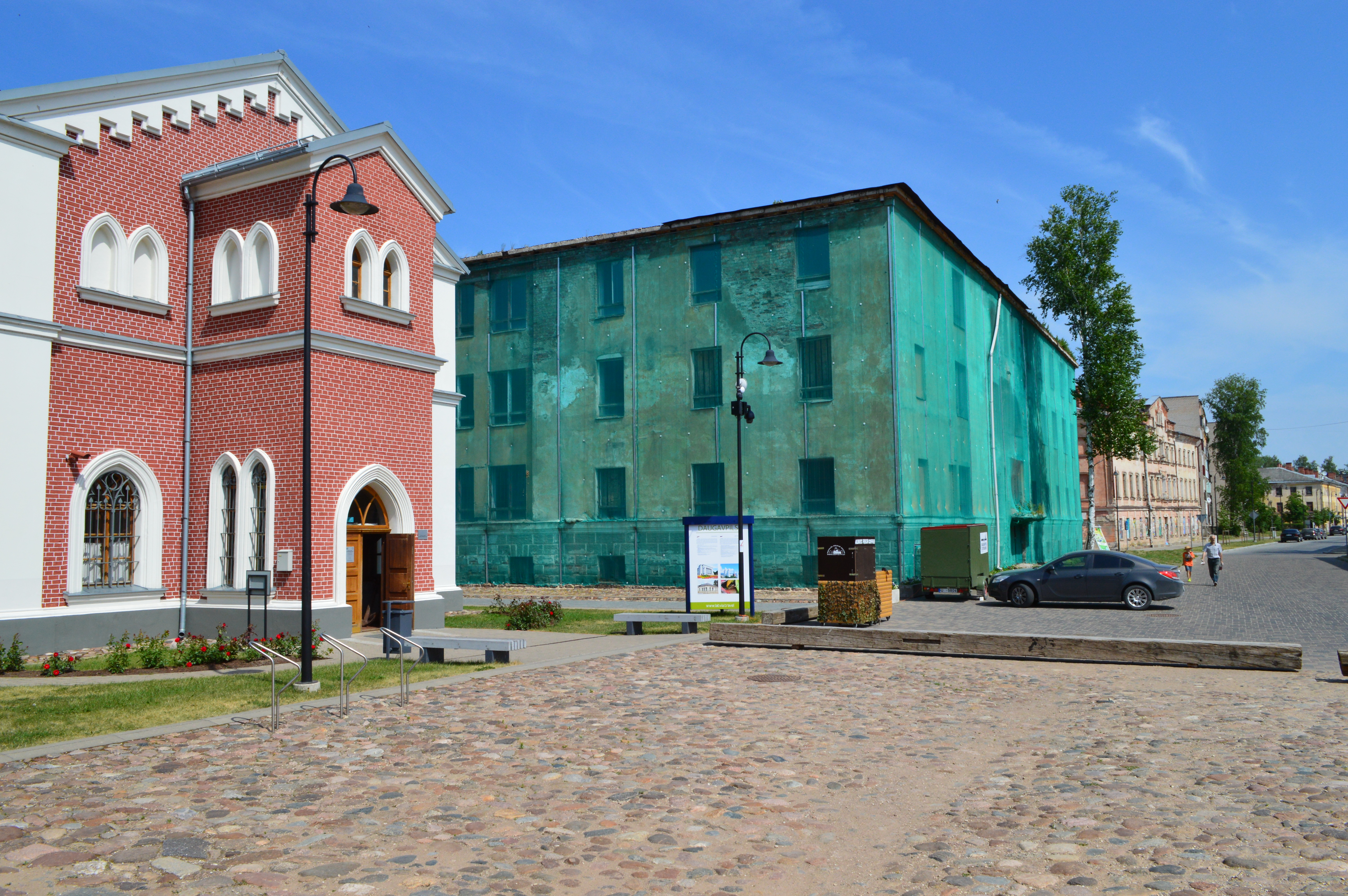 4. Unlocking Hidden Gems: Insider Tips to Make the Most of Your Daugavpils Fortress Adventure