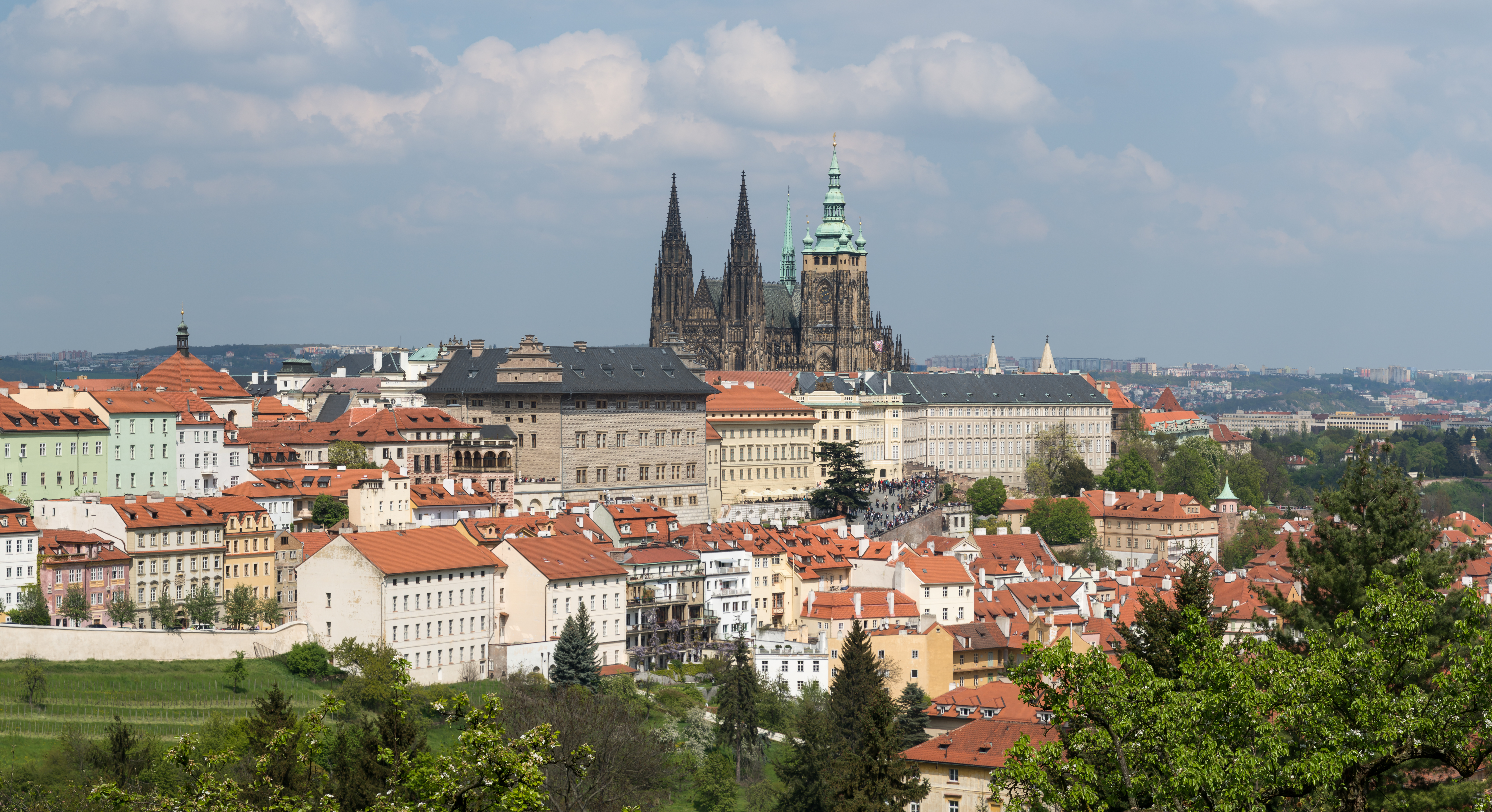 4. Tips for an Unforgettable Visit: Navigating Hradčany with Ease and Making the Most of Your Time at Prague Castle