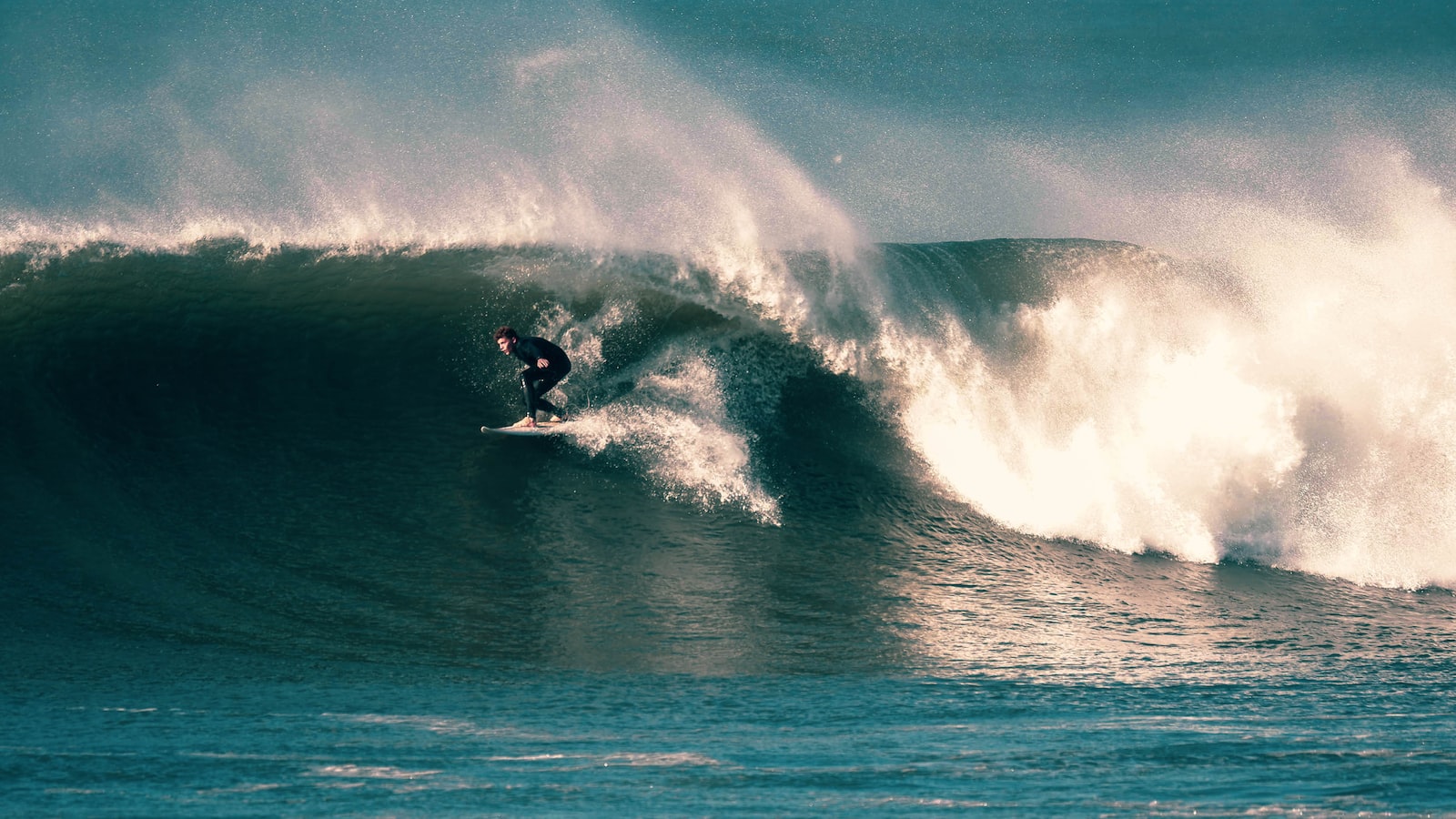 - Surf's Up: Exploring the Best Spots and Local Surf Culture in Nazaré
