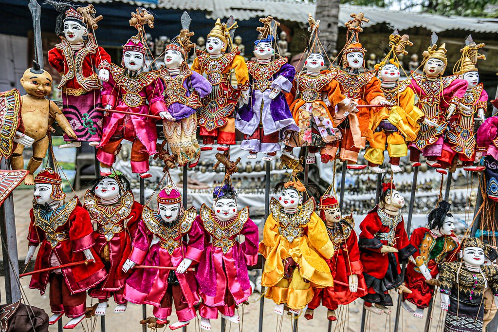 The Marionette Tradition: Puppets and Performance in Czechia