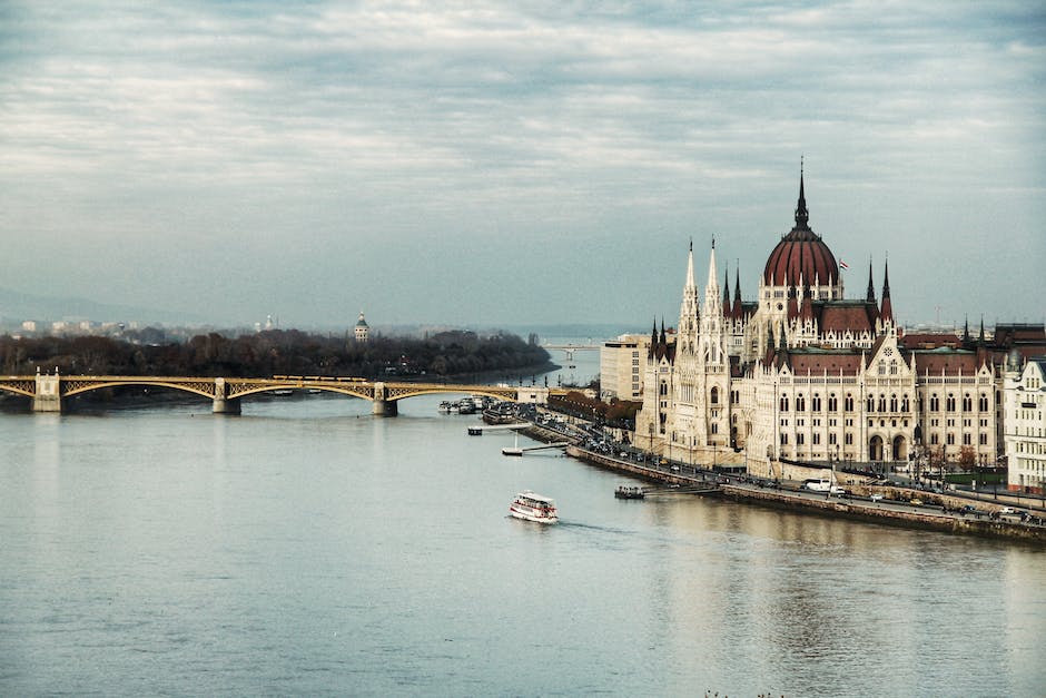 Budapest’s Great Market Hall: Indulging in Hungarian Flavors and Souvenirs