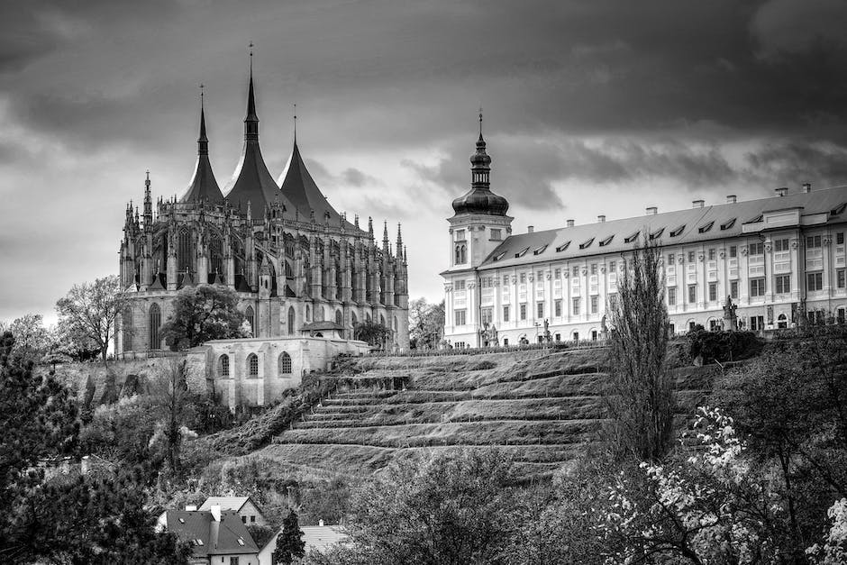 Kutná Hora: Delving into the Bone-Chilling Sedlec Ossuary